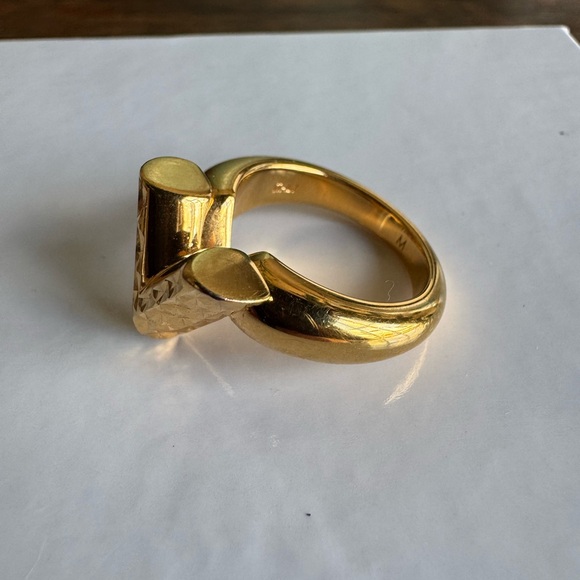 Louis Vuitton Essential Gold Ring - Picture 3 of 8